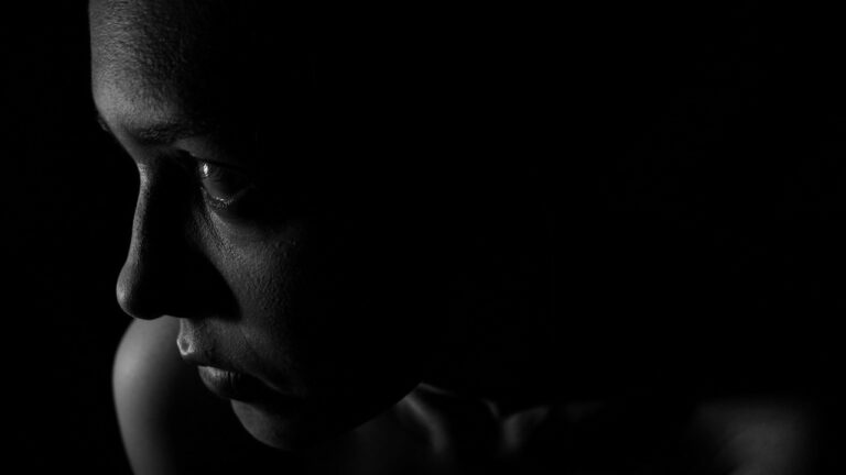 Lire la suite à propos de l’article Le piège de la “raison” : quand comprendre devient une manière de ne plus sentir