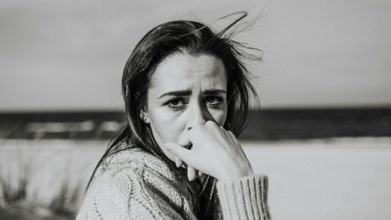 Lire la suite à propos de l’article Lien traumatique : reprendre sa position intérieure sans violence contre soi